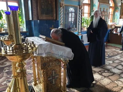 Митрополит Викентий посещает Православную Церковь Молдовы