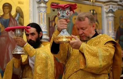 В кафедральный собор Ташкента из Сербии доставлены святые мощи святителя Николая Сербского и преподобного Иустина