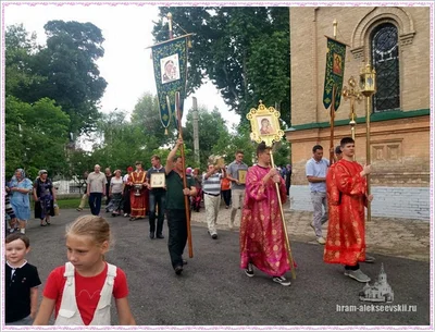 Праздничное Богослужение в день обретения мощей святителя Алексия