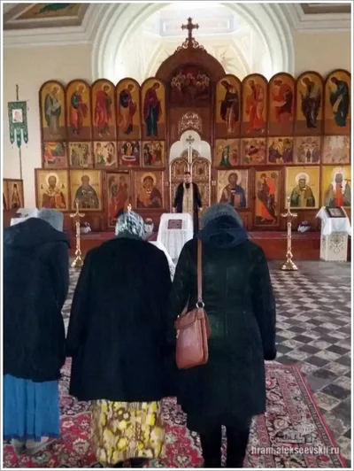 Литургия во Вселенскую родительскую субботу