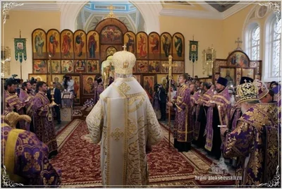 Святейший Патриарх Кирилл совершил вечернее богослужение в соборе святителя Алексия Московского в Самарканде. 30. 09. 2017.