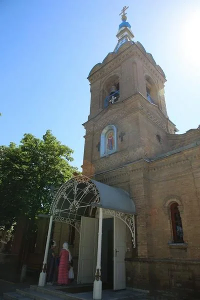 Сотни самаркандцев приложились к чудотворной иконе Божией Матери «Феодоровская»