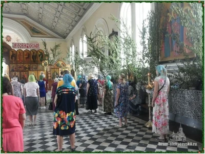 Праздник Святой Троицы в Алексиевском соборе