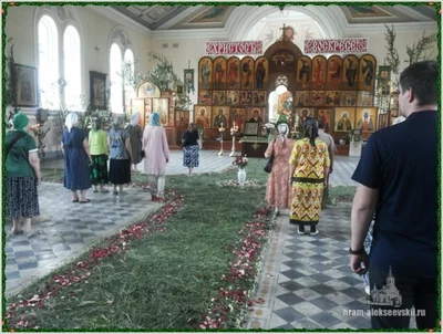 Праздник Святой Троицы в Алексиевском соборе