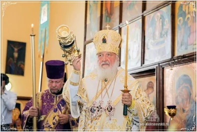 Святейший Патриарх Кирилл совершил вечернее богослужение в соборе святителя Алексия Московского в Самарканде. 30. 09. 2017.