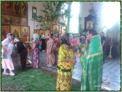 Праздник Святой Троицы в Алексиевском соборе