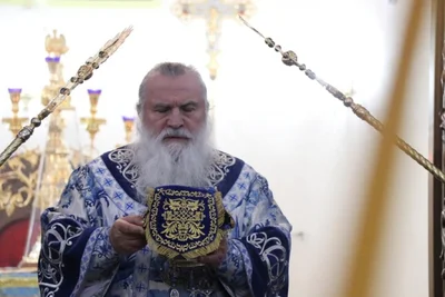 Митрополит Викентий совершил Божественную литургию во Владимирском соборе Бишкека