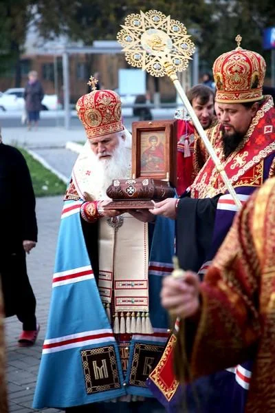 В Ташкент доставлен ковчег с частицей мощей святого великомученика Димитрия Солунского