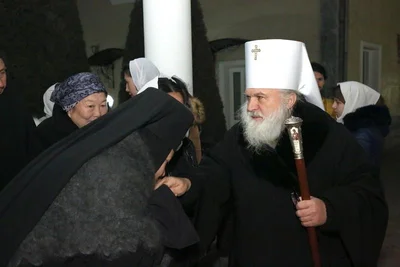 Митрополит Викентий возглавил торжественную службу в честь престольного праздника храма в Свято-Троицком Никольском женском монастыре