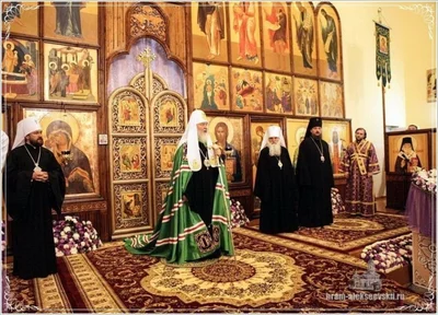 Святейший Патриарх Кирилл совершил вечернее богослужение в соборе святителя Алексия Московского в Самарканде. 30. 09. 2017.
