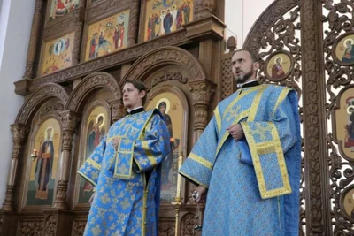 Митрополит Викентий совершил Божественную литургию во Владимирском соборе Бишкека