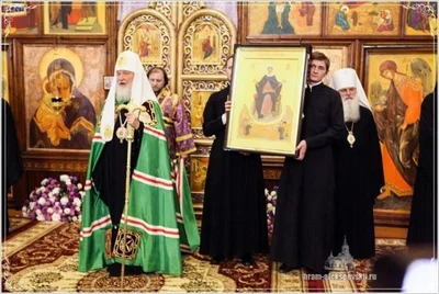Святейший Патриарх Кирилл совершил вечернее богослужение в соборе святителя Алексия Московского в Самарканде. 30. 09. 2017.