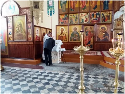 Божественная Литургия в праздник Сретения Господня