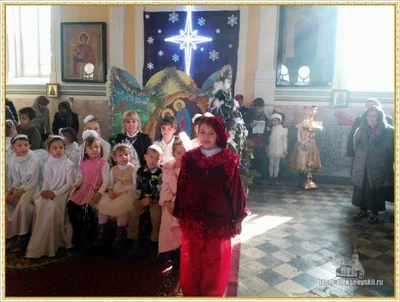 Дорогие братья и сестры, поздравляем Вас с Рождеством Христовым!