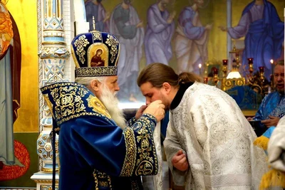В праздник Введения во храм Пресвятой Богородицы митрополит Викентий совершил пресвитерскую и диаконскую хиротонии