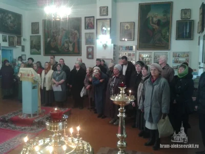 Митрополит Викентий вручил награду старейшему священнику самаркандского благочиния