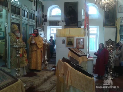 Митрополит Викентий вручил награду старейшему священнику самаркандского благочиния