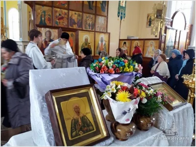 Божественная Литургия в праздник Сретения Господня