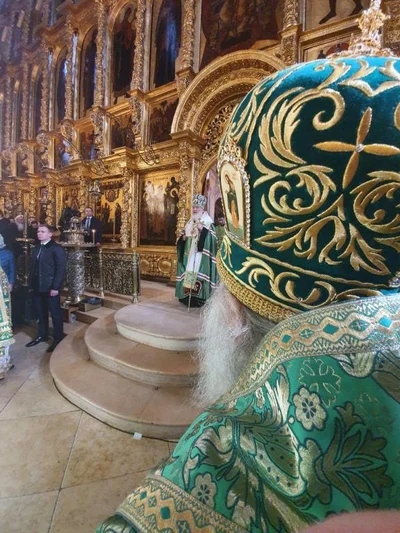 Митрополит Ташкентский и Узбекистанский Викентий сослужил Святейшему Патриарху Московскому и всея Руси Кириллу в молебне перед чтимой иконой преподобного Сергия Радонежского