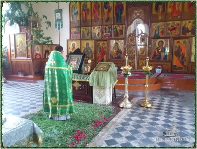 Праздник Святой Троицы в Алексиевском соборе