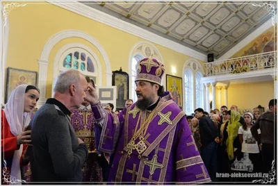 Святейший Патриарх Кирилл совершил вечернее богослужение в соборе святителя Алексия Московского в Самарканде. 30. 09. 2017.
