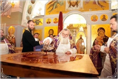 Патриарх Кирилл совершил великий чин освящения главного храма епархии и всего Среднеазиатского митрополичьего округа