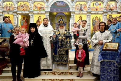В праздник Введения во храм Пресвятой Богородицы митрополит Викентий совершил пресвитерскую и диаконскую хиротонии