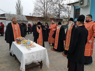 Митрополит Викентий посещает Православную Церковь Молдовы