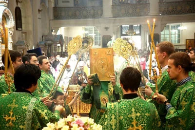 В праздник Входа Господня в Иерусалим митрополит Викентий освятил вербы