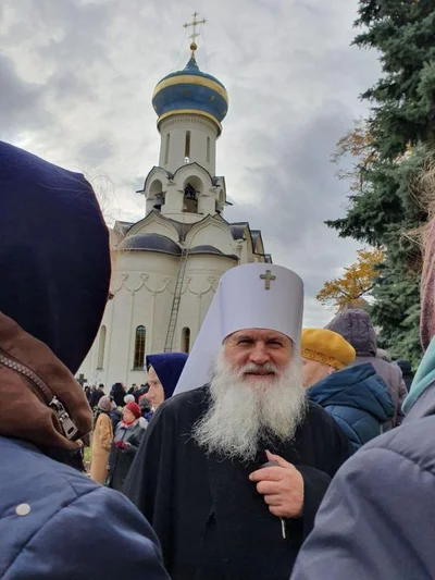 Митрополит Ташкентский и Узбекистанский Викентий сослужил Святейшему Патриарху Московскому и всея Руси Кириллу в молебне перед чтимой иконой преподобного Сергия Радонежского