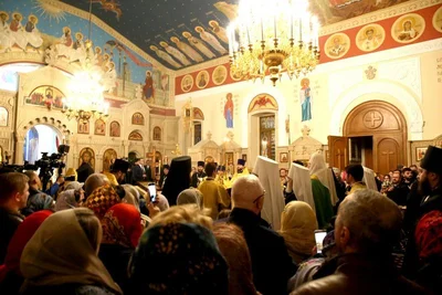 Архипастырь Ташкентской епархии митрополит Викентий молился за малым освящением кафедрального храма святых Жен-мироносиц г. Баку