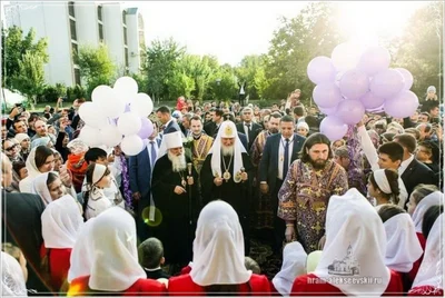 Святейший Патриарх Кирилл совершил вечернее богослужение в соборе святителя Алексия Московского в Самарканде. 30. 09. 2017.