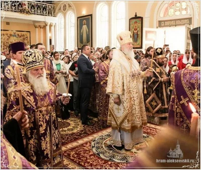 Святейший Патриарх Кирилл совершил вечернее богослужение в соборе святителя Алексия Московского в Самарканде. 30. 09. 2017.
