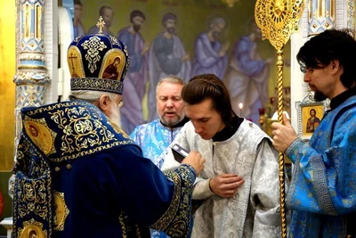 В праздник Введения во храм Пресвятой Богородицы митрополит Викентий совершил пресвитерскую и диаконскую хиротонии
