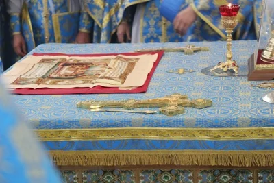 Митрополит Викентий совершил Божественную литургию во Владимирском соборе Бишкека