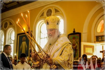 Святейший Патриарх Кирилл совершил вечернее богослужение в соборе святителя Алексия Московского в Самарканде. 30. 09. 2017.
