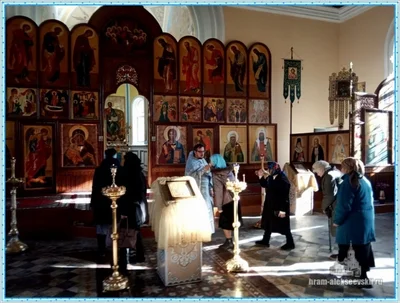 Русская православная церковь отмечает праздник Введения во храм Пресвятой Богородицы