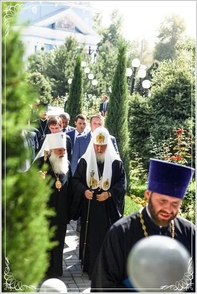 Патриарх Кирилл совершил великий чин освящения главного храма епархии и всего Среднеазиатского митрополичьего округа