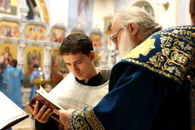 В праздник Казанской иконы Божией Матери в соборе митрополит Викентий совершил дьяконскую хиротонию