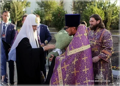 Святейший Патриарх Кирилл совершил вечернее богослужение в соборе святителя Алексия Московского в Самарканде. 30. 09. 2017.