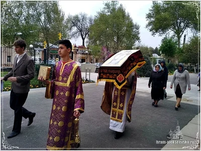 Служения в Великую Пятницу Великого поста