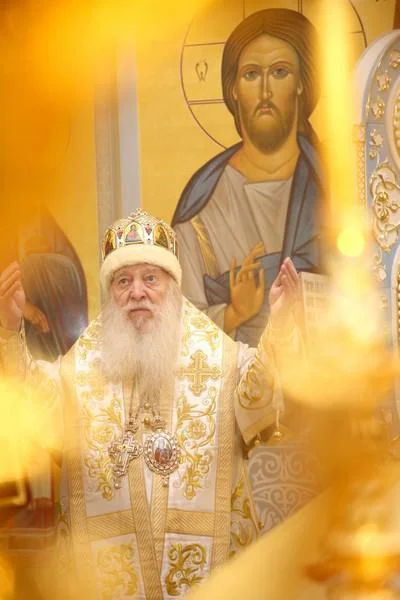 Одиннадцать архиереев молились в кафедральном соборе Ташкента за Божественной литургией