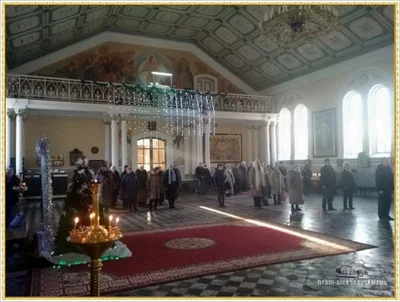 Дорогие братья и сестры, поздравляем Вас с Рождеством Христовым!