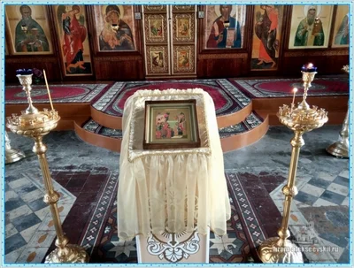 Русская православная церковь отмечает праздник Введения во храм Пресвятой Богородицы