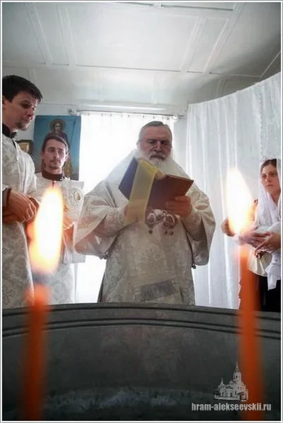 В Самарканде митрополит Викентий совершил Литургию, Таинство Крещения и освятил купол для Свято-Георгиевского храма