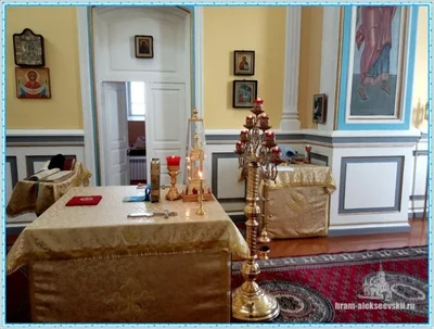 Русская православная церковь отмечает праздник Введения во храм Пресвятой Богородицы