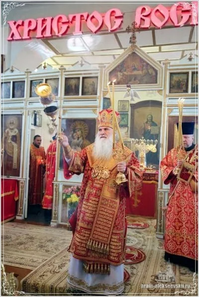 Перед отъездом из Самарканда митрополит Викентий, митрополит Климент и епископ Питирим совершили вечернее Богослужение в Свято-Георгиевском храме