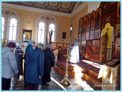Русская православная церковь отмечает праздник Введения во храм Пресвятой Богородицы
