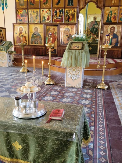 Всенощное бдение накануне праздника Святой Троицы в Свято-Алексиевском соборе