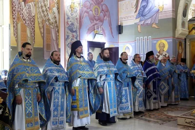 Настоятель и диакон собора сослужили митрополиту Викентию в день Ташкентской епархии